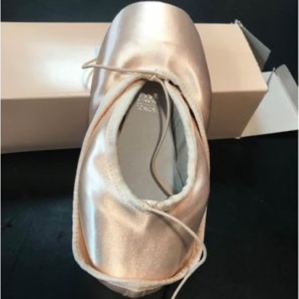 Bloch Lisse Pointe Shoes 4.5 4X
